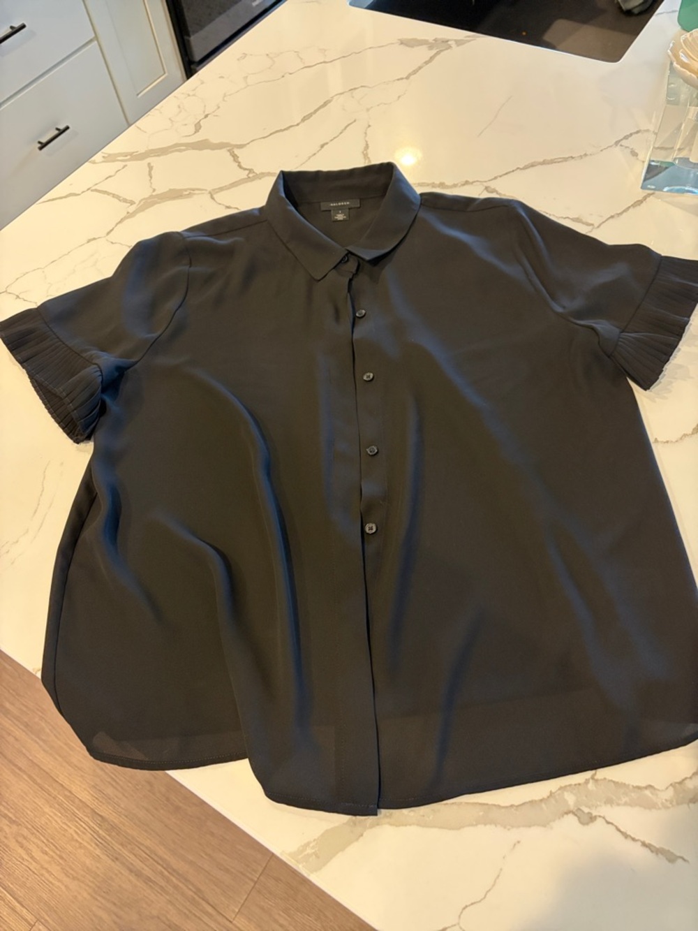 Halogen Black Short-Sleeve Button Front Blouse